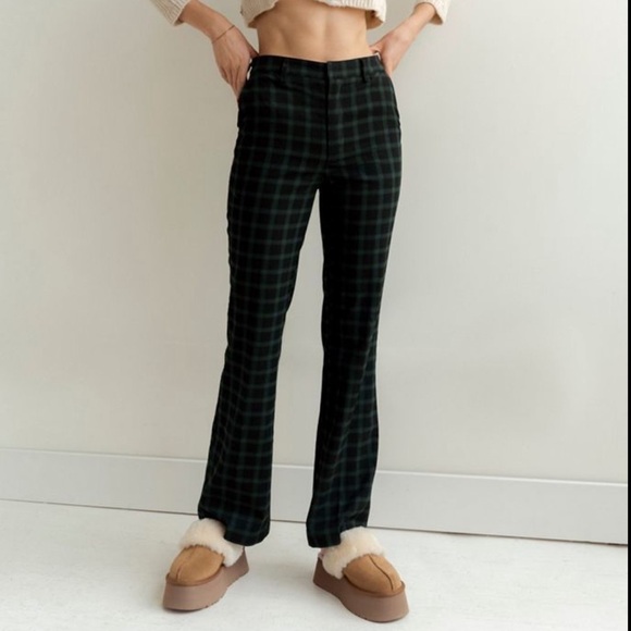 NEW Urban Outfitters Sophie Plaid Flare Leg Raw Hem High Waist Size 12 Pants NWT - Picture 1 of 16